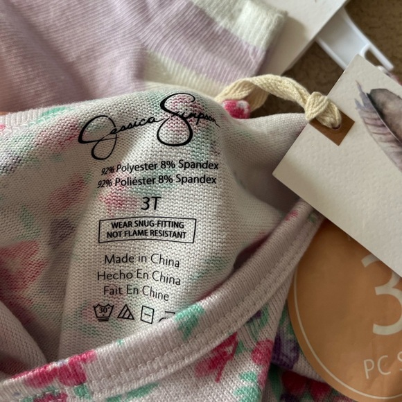 NWT Jessica Simpson Girls 3-Piece Pajama Set with Socks 3T - Picture 9 of 10